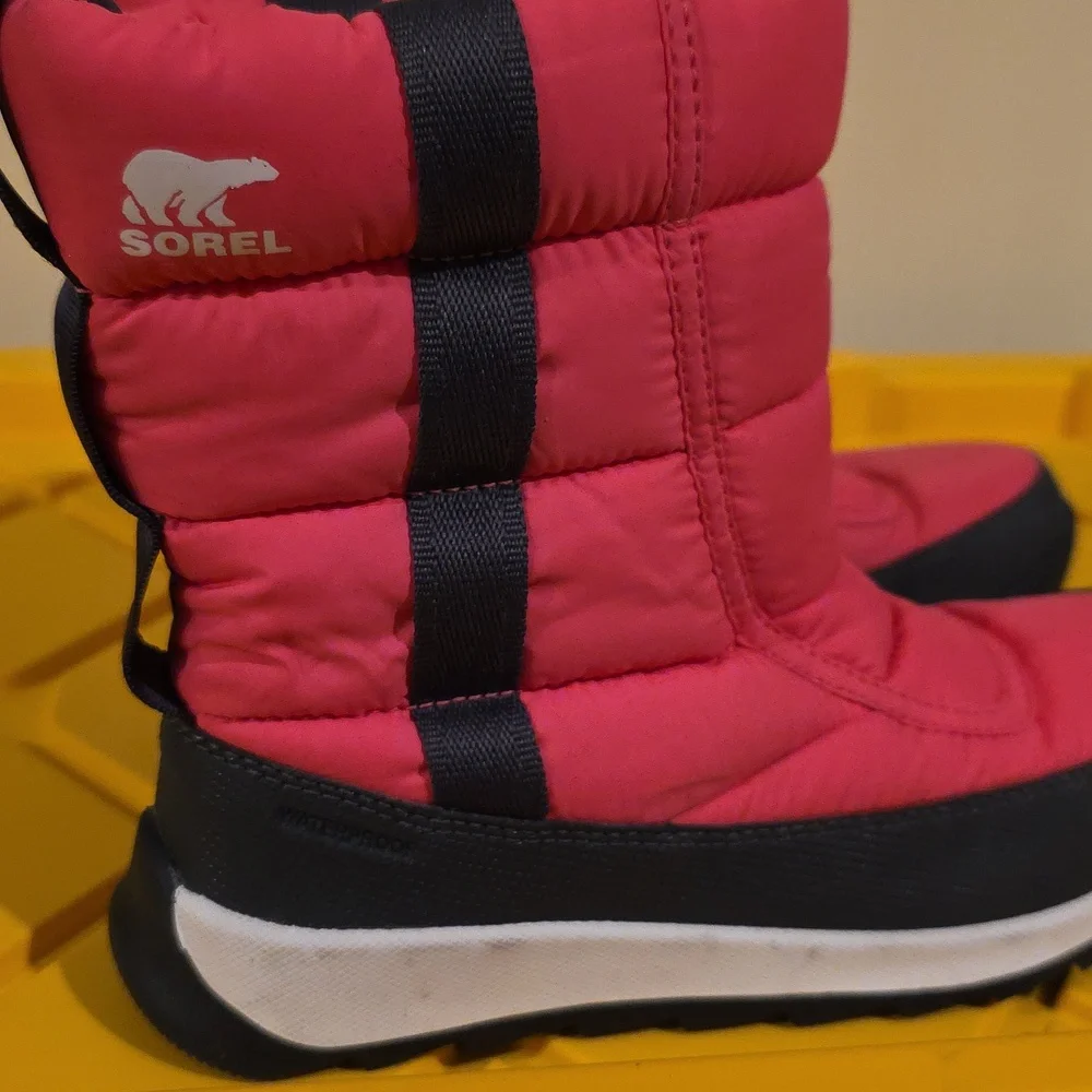 Sorel Pink and Black Kids Snow Boots, Excellent Condition, Size 4